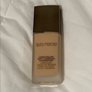 Laura mercier candle glow soft luminous foundation